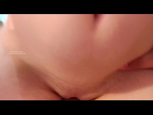 ❤️ 睡在姐姐的房间里，就这样被吵醒了 ❤️  性爱️❤
