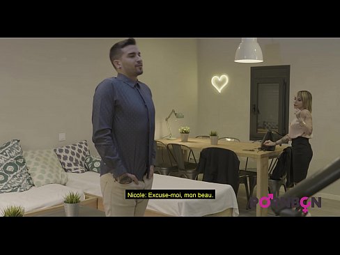 ❤️ PORNBCN 4K 一个成熟的女人与大乳房要肛门性交年轻的男妓与大阴茎口交amortism硬他妈的手工作狗风格阴部舔高潮法语字幕 ❤️  性爱️❤